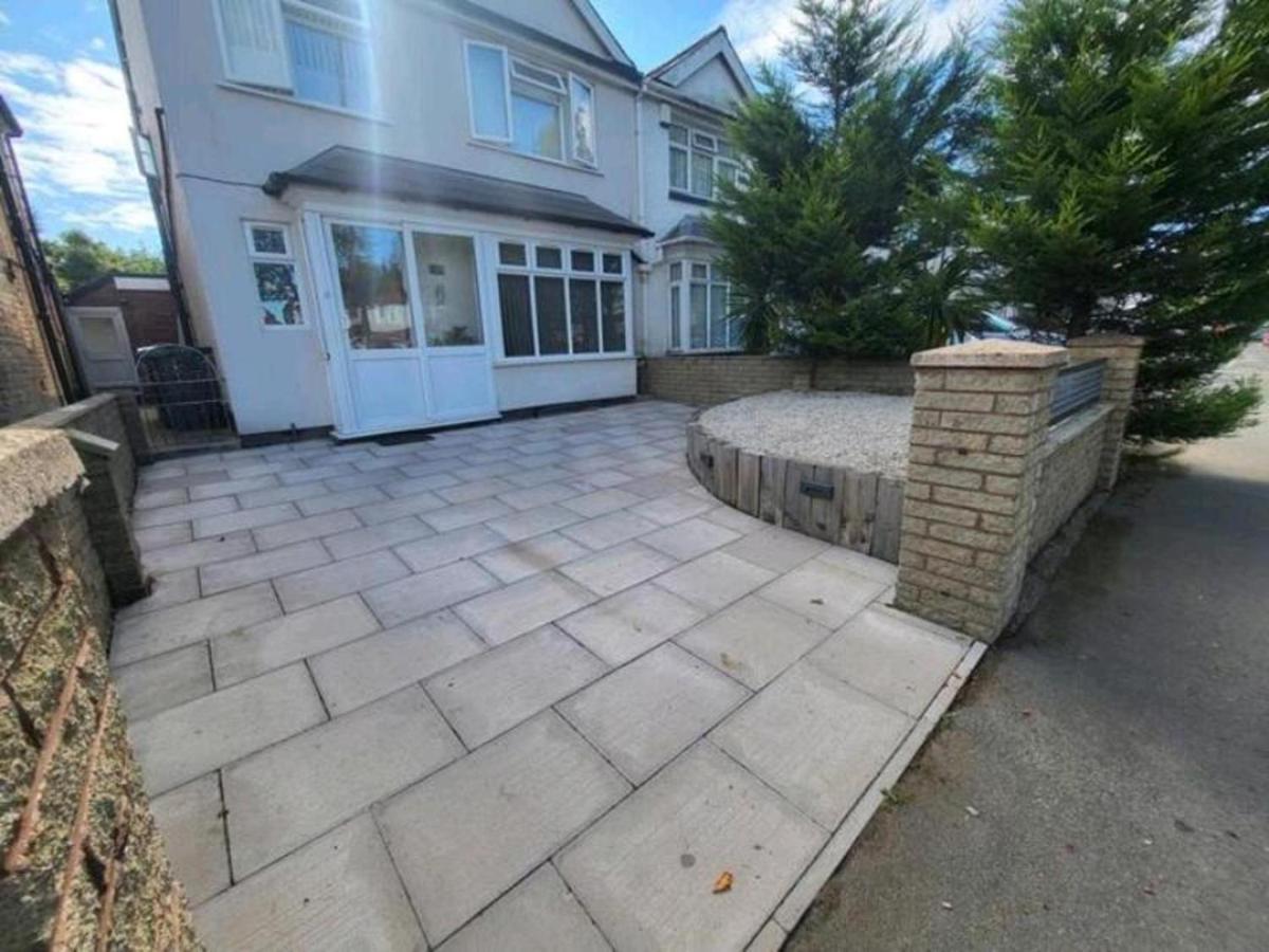 Birmingham Blissful Apartment With 2 Bedrooms Exterior foto